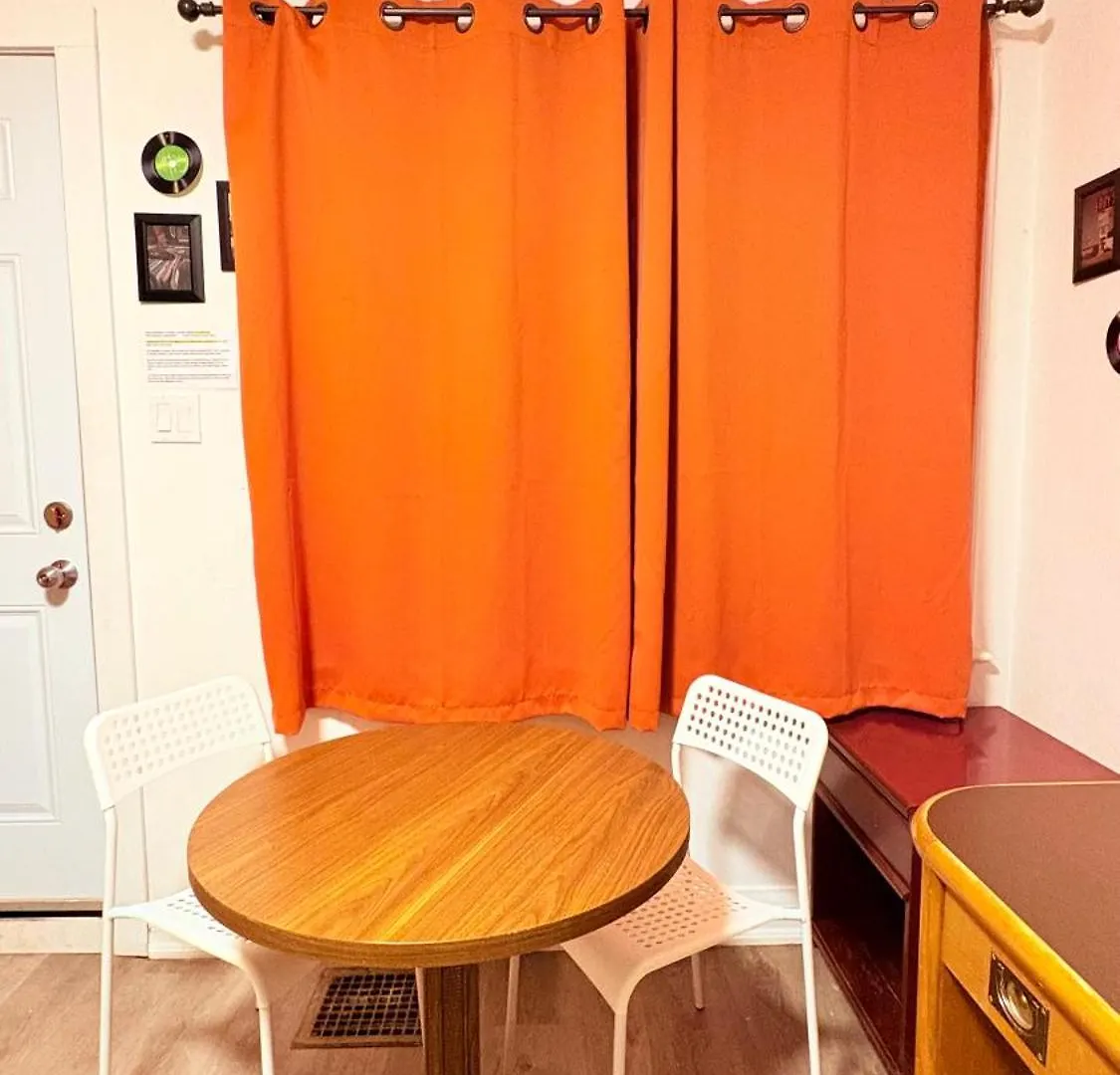 Hotel Yellow Pillow Inn Niagara Falls