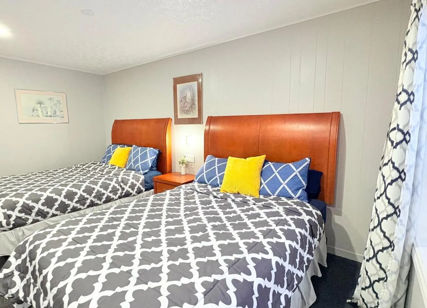 Yellow Pillow Inn Niagara Falls 0*,
